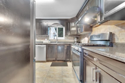 Walk-In Closet Photo of 6507 134 Street, Surrey, BC