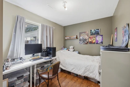 Bedroom 2 Photo of 15318 87a Avenue, Surrey, BC