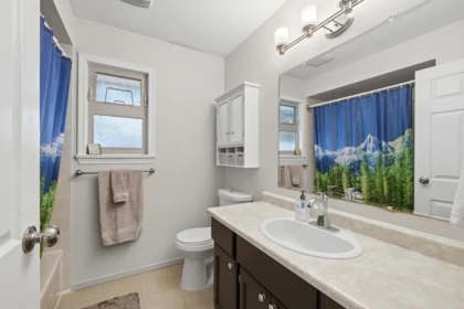 Laundry Room Photo of 15318 87a Avenue, Surrey, BC