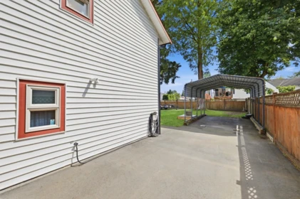 Outdoor Deck Photo of 15318 87a Avenue, Surrey, BC