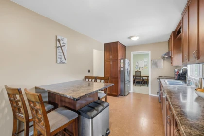 Primary Bedroom Photo of 15318 87a Avenue, Surrey, BC