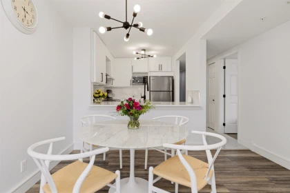 Breakfast Nook Photo of 606 137 W 17 Street, North Vancouver, BC