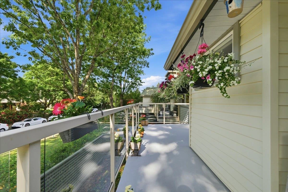 Dining Area Photo of 203 22275 123 Avenue, Maple Ridge, BC