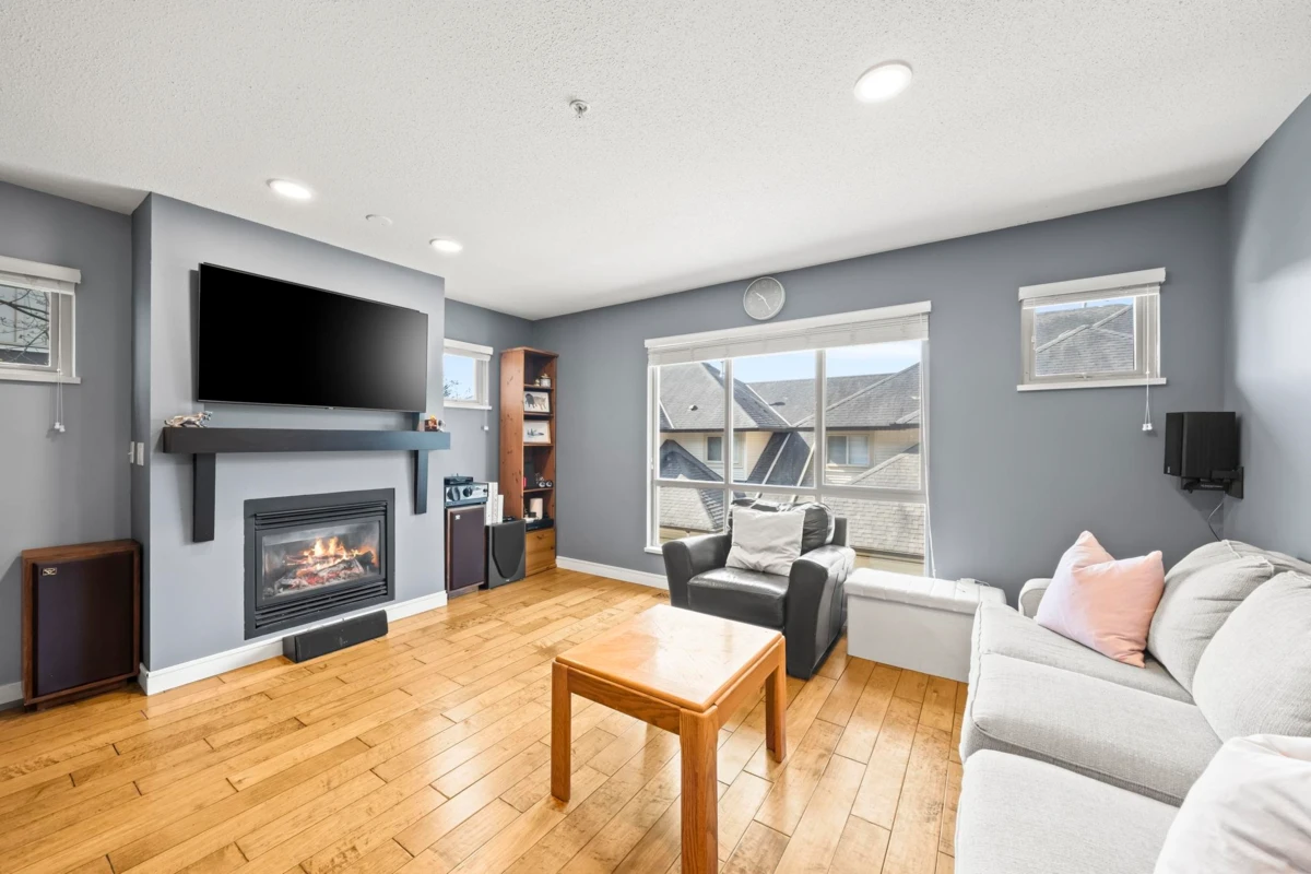 Family Room Photo of 45 20350 68 Avenue, Langley, BC