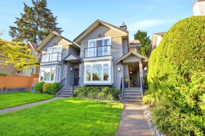 308 E 6th Street, North Vancouver, BC, North Vancouver — Half Duplex for sale