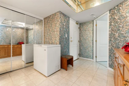 Basement Recreation Room Photo of 501 32330 South Fraser Way, Abbotsford, BC