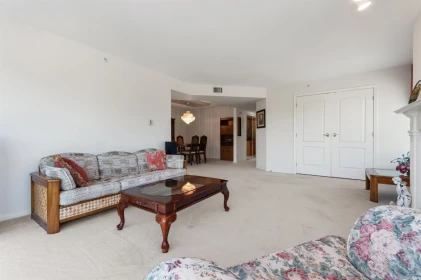 Breakfast Nook Photo of 501 32330 South Fraser Way, Abbotsford, BC