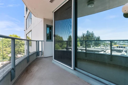 Outdoor Deck Photo of 501 32330 South Fraser Way, Abbotsford, BC