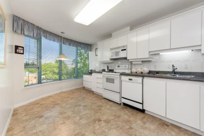 Primary Bedroom Photo of 501 32330 South Fraser Way, Abbotsford, BC