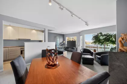 Kitchen Island Photo of 1261 W 7th Avenue, Vancouver, BC