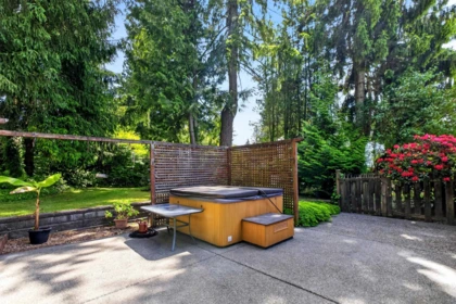 Hallway Photo of 655 Macintosh Street, Coquitlam, BC