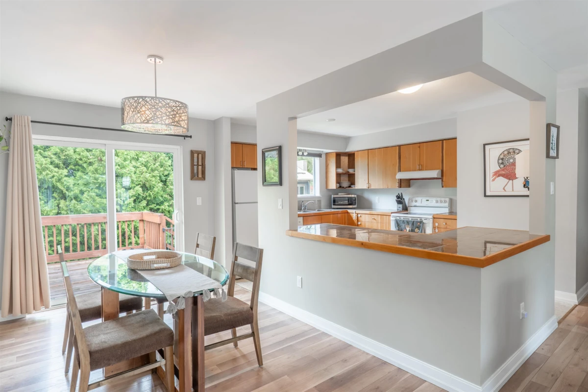Dining Area Photo of 1485 Lupin Street, Pemberton, BC