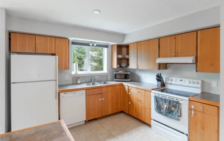 Kitchen Photo of 1485 Lupin Street, Pemberton, BC