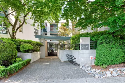 Staircase Photo of 304 2525 W 4th Avenue, Vancouver, BC
