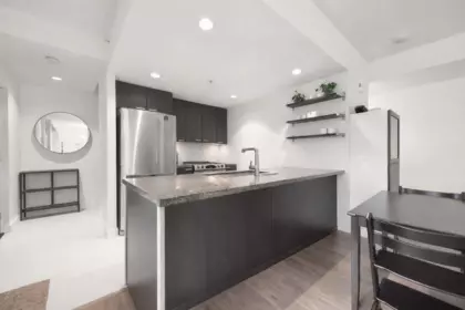 103 2232 Douglas Road, Burnaby, BC, Burnaby — Townhouse for sale