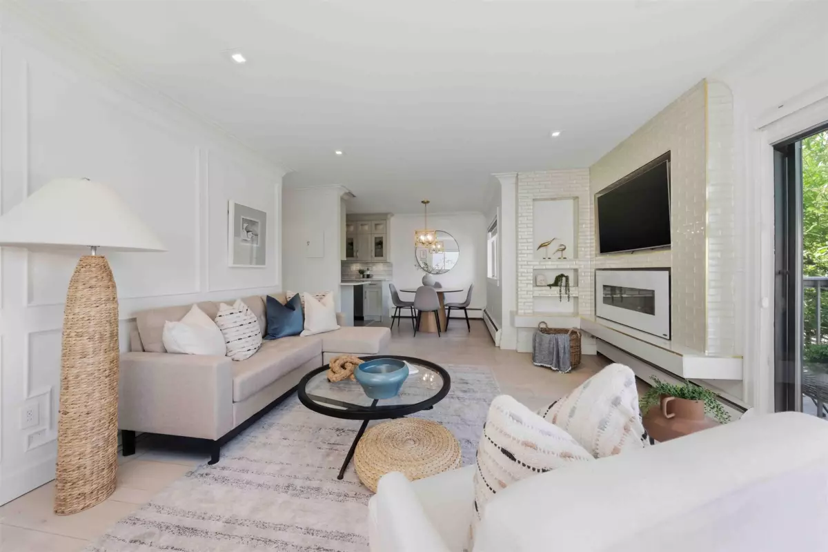 Family Room Photo of 101 330 W 2nd Street, North Vancouver, BC