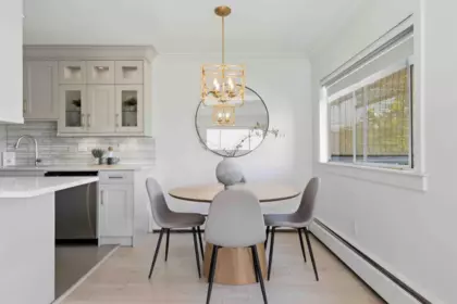 Kitchen Island Photo of 101 330 W 2nd Street, North Vancouver, BC