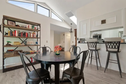 Breakfast Nook Photo of 10 45915 Cheam Avenue, Chilliwack, BC