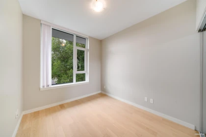 Entry Foyer Photo of 704 2565 Maple Street, Vancouver, BC