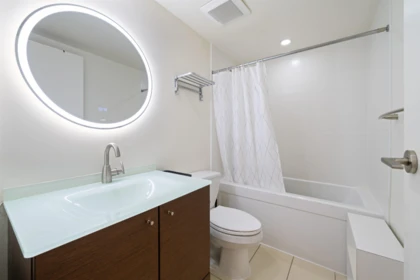 Primary Bathroom Photo of 608 5900 Alderbridge Way, Richmond, BC
