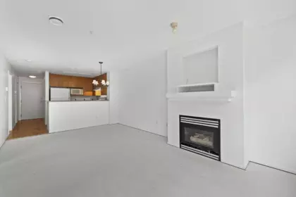 306 124 W 3rd Street, North Vancouver, BC, North Vancouver — Apartment/Condo for sale