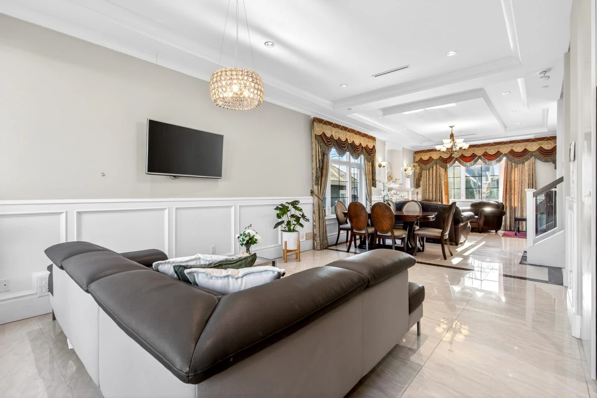 Family Room Photo of 2989 W 32nd Avenue, Vancouver, BC