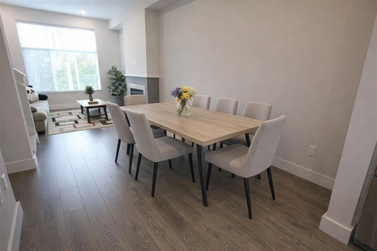 Family Room Photo of 2 19133 73 Avenue, Surrey, BC