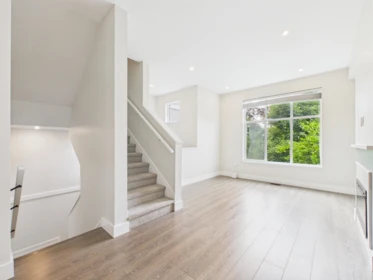 Entry Foyer Photo of 2 19133 73 Avenue, Surrey, BC