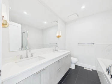 Kitchen Photo of 2 19133 73 Avenue, Surrey, BC