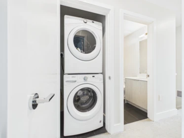 Primary Bathroom Photo of 2 19133 73 Avenue, Surrey, BC