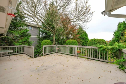Entry Foyer Photo of 1320 Kent Street, White Rock, BC