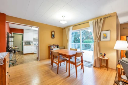 Kitchen Photo of 1320 Kent Street, White Rock, BC