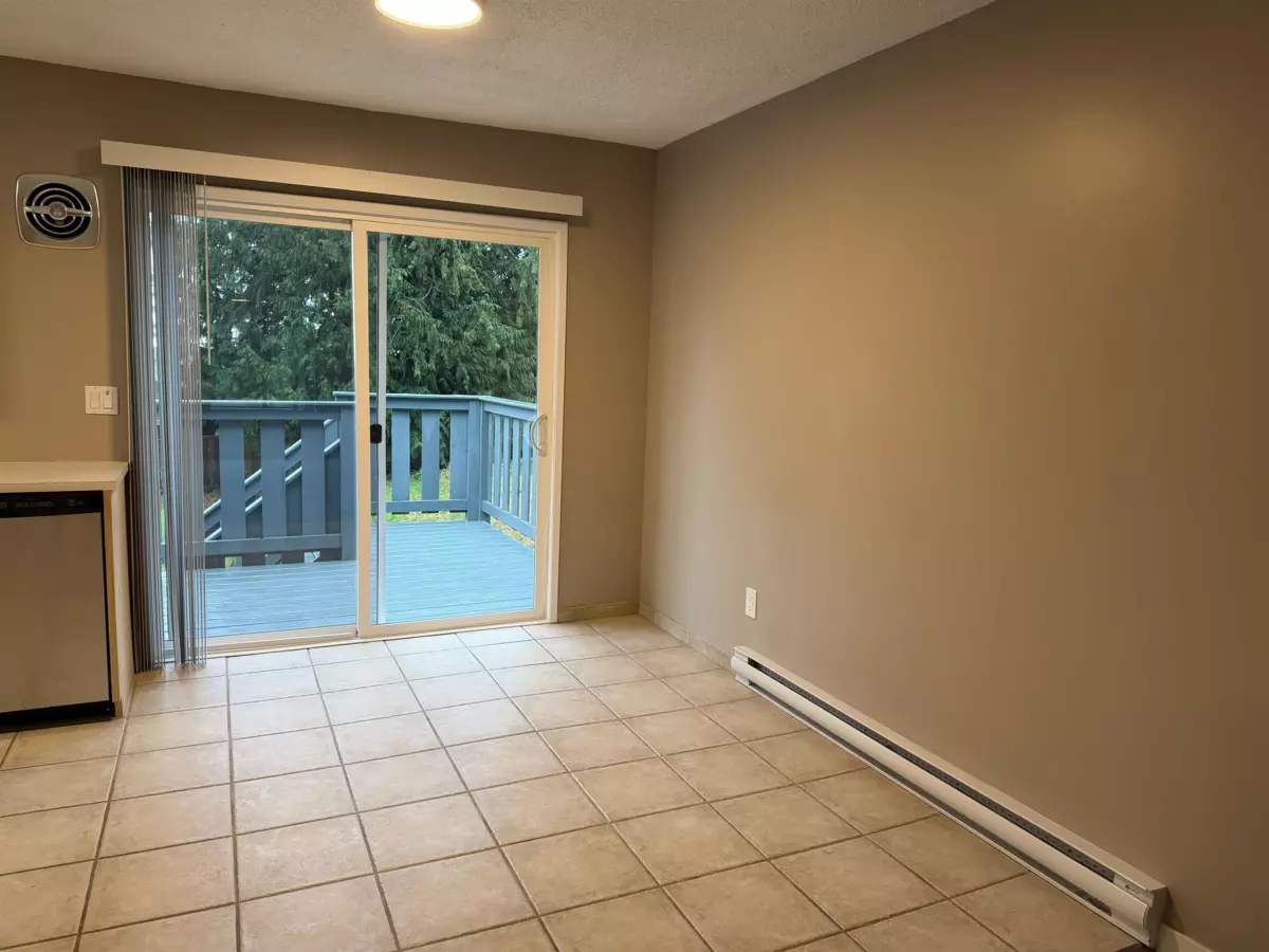 Dining Area Photo of 811 Reed Road, Gibsons, BC
