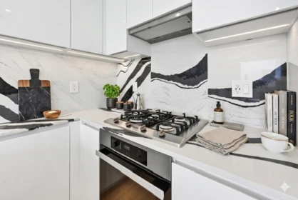 Kitchen Photo of 1304 135 E 13th Street, North Vancouver, BC