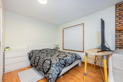 Hallway Photo of 15759 101 Avenue, Surrey, BC