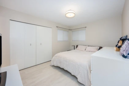 Mudroom Photo of 15759 101 Avenue, Surrey, BC