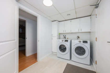 Powder Room Photo of 15759 101 Avenue, Surrey, BC