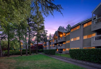305 932 Robinson Street, Coquitlam, BC, Coquitlam — Apartment/Condo for sale