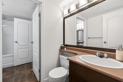 Hot Tub / Spa Photo of 305 932 Robinson Street, Coquitlam, BC