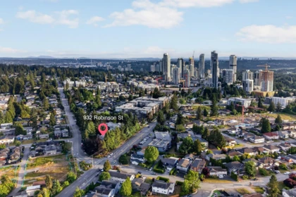 Kitchen Photo of 305 932 Robinson Street, Coquitlam, BC