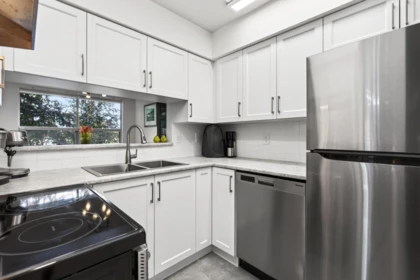 Laundry Room Photo of 305 932 Robinson Street, Coquitlam, BC