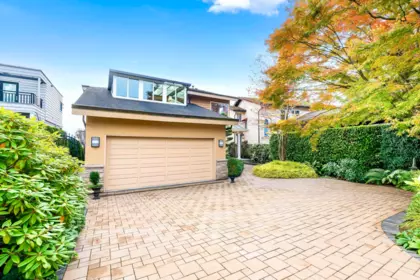 Garden / Landscaping Photo of 2328 Bellevue Avenue, West Vancouver, BC