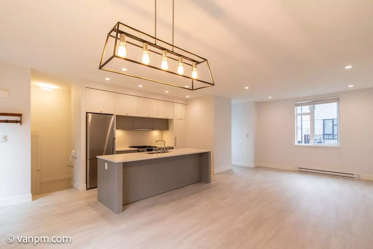 Dining Area Photo of 61 16685 25 Avenue, Surrey, BC