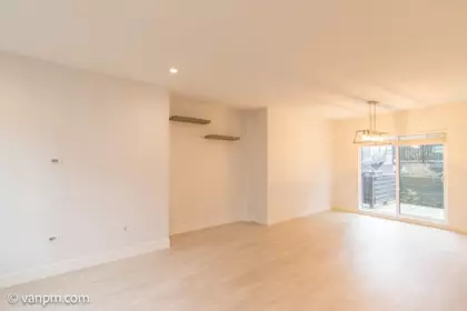 Kitchen Photo of 61 16685 25 Avenue, Surrey, BC