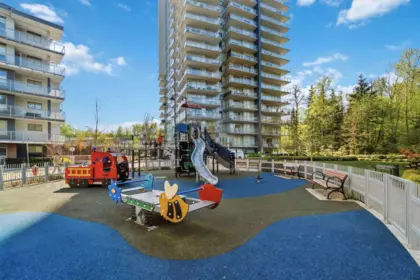 Garden / Landscaping Photo of 2303 305 Morrissey Road, Port Moody, BC