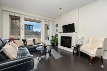 311 159 W 22nd Street, North Vancouver, BC, North Vancouver — Apartment/Condo for sale
