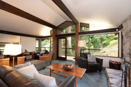 Breakfast Nook Photo of 5335 Marine Drive, West Vancouver, BC