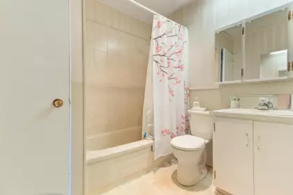 Primary Bathroom Photo of 26968 30 Avenue, Langley, BC