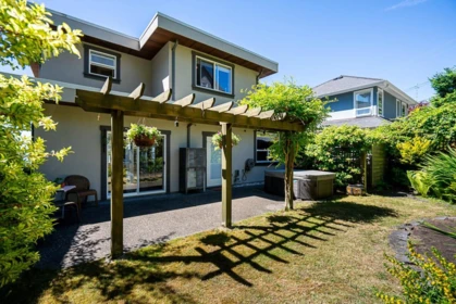 Swimming Pool Photo of 13289 12b Avenue, Surrey, BC