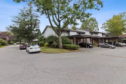 Hallway Photo of 223 7453 140 Street, Surrey, BC